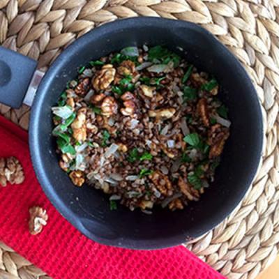 Kasza gryczana z orzechami